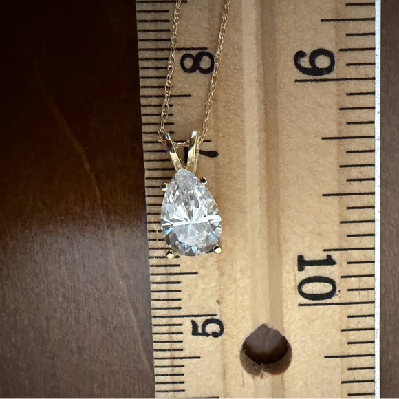 14kt solid gold twisted Singapore rope chain necklace with pear cut pendant - Picture 7 of 8